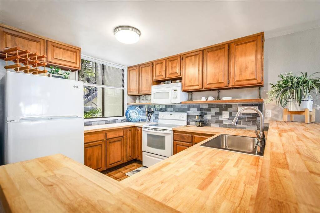 Beautiful 2/2 Condo In Kailua Kona. Ocean View! Luaran gambar