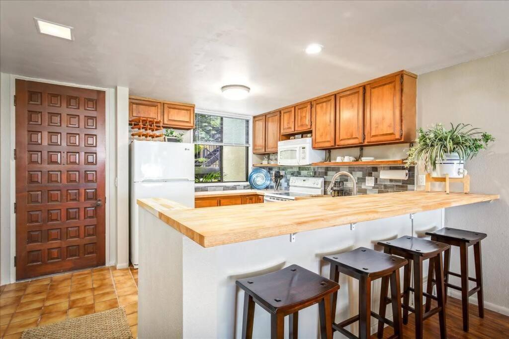 Beautiful 2/2 Condo In Kailua Kona. Ocean View! Luaran gambar